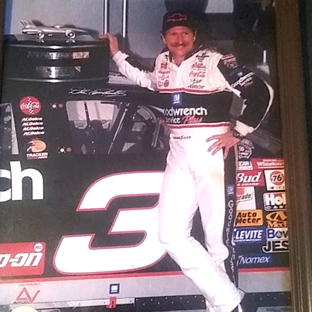 Dale Earnhardt 8 by 10 photograph